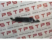 Пластина ручки двері права б/в Tesla Model S, 1007729-00-D